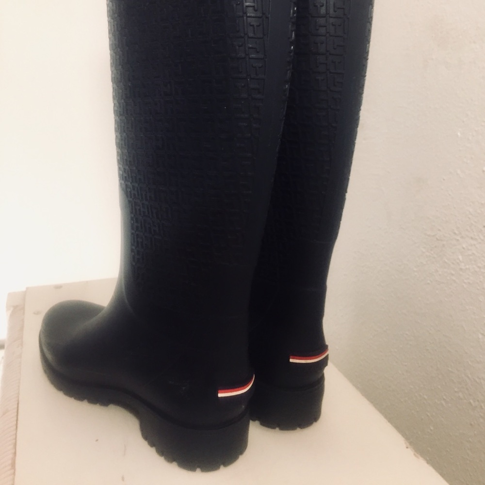 Tommy Hilfiger boots